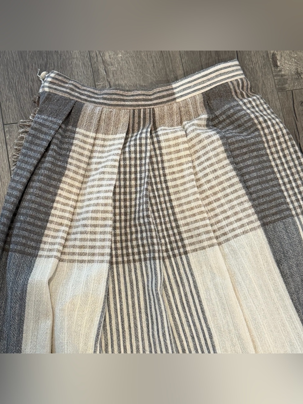 Liz Claiborne Plaid Wool Brown Beige Gray Wrap Midi Pleated Skirt Vintage Sz 14 - Picture 7 of 7